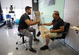 Depremde protezi zarar gören engellilere umut oldu