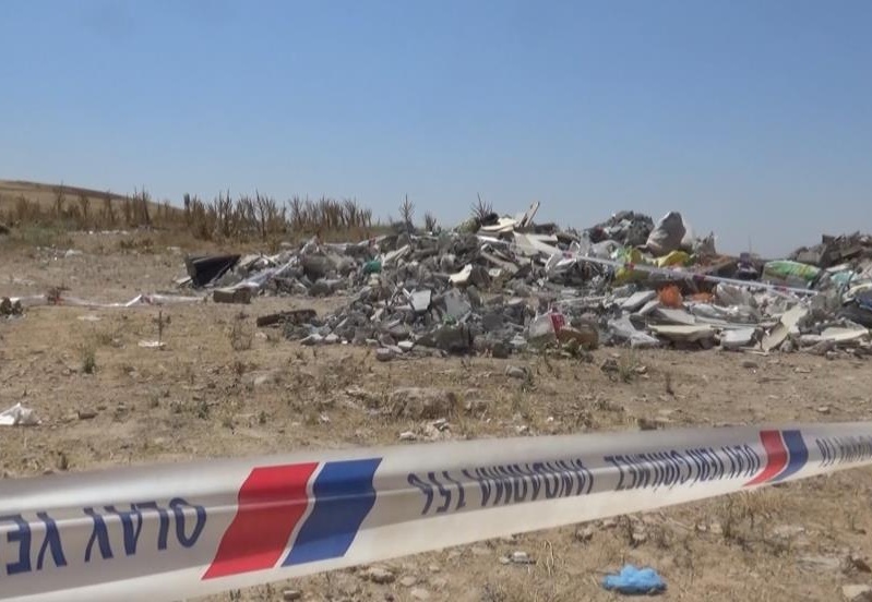 Köpekler tarafından parçalanmış bebek cesedi bulundu