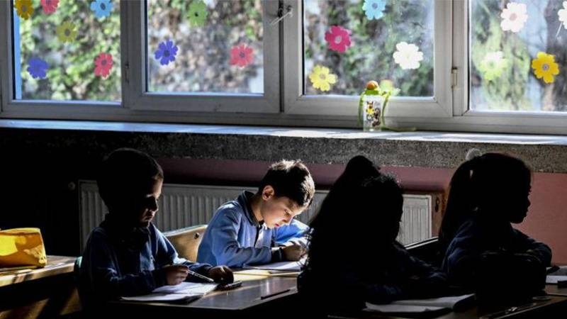 Birinci sınıfa kaydı yapılan 341 bin 881 öğrenci, 12. sınıftan mezun olamadı