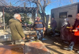 Deprem yardımları trenlerle taşınmaya devam ediyor