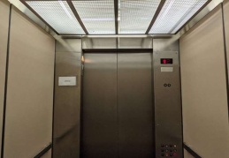 Asansörlere kabin iç kapısı zorunluluğu geçirildi