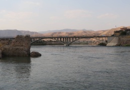 Nehirler, baraj istilasına uğradı, yerleşim yerleri susuz kalacak