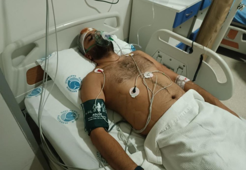 Şehir eşkıyası 20 kişi, acil servisi bastı, hasta yakınları, doktoru komaya soktu
