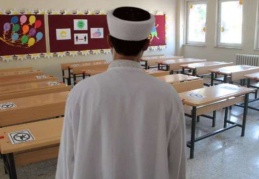 Okullara imam atanmasına hayır!