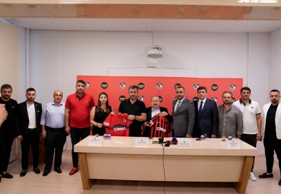 Gaziantep FK’nın forma ve kol sponsoru GKN Kargo oldu