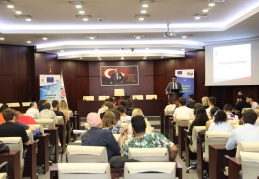 Türk ve yabancı öğrencileri bir araya getirildi