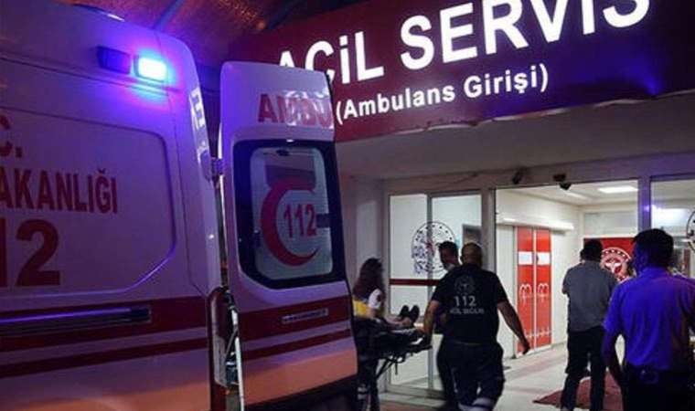 Kilis yolunda iki araç kafa kafaya çarpıştı, 1 kişi öldü
