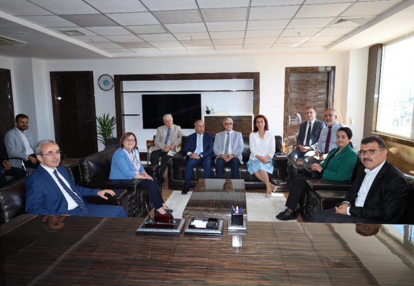 Akademisyenlerimizin projeleri için 1001 ÇABA programını devreye aldık