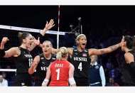 Kadın milli voleybol takımı Polonya'yı 3-0 yenerek yarı finale çıktı