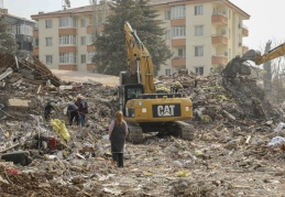 Müteahhitler değil, kooperatif başkanları tutuklandı