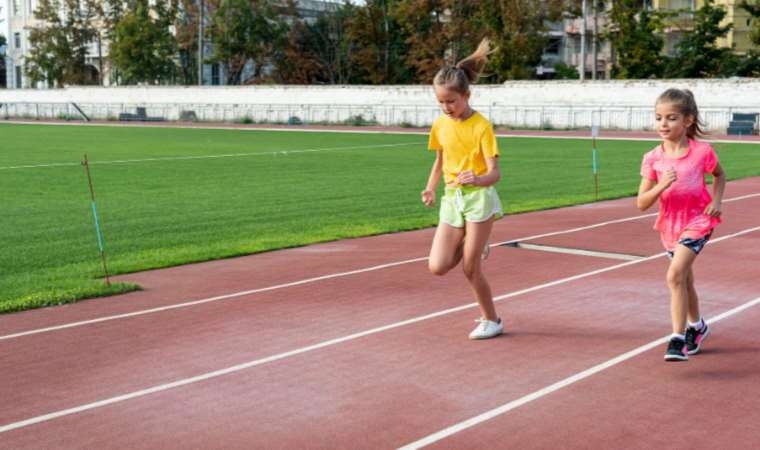 Çocuklarınızı spor öncesi kardiyoloji muayenesine götürün!