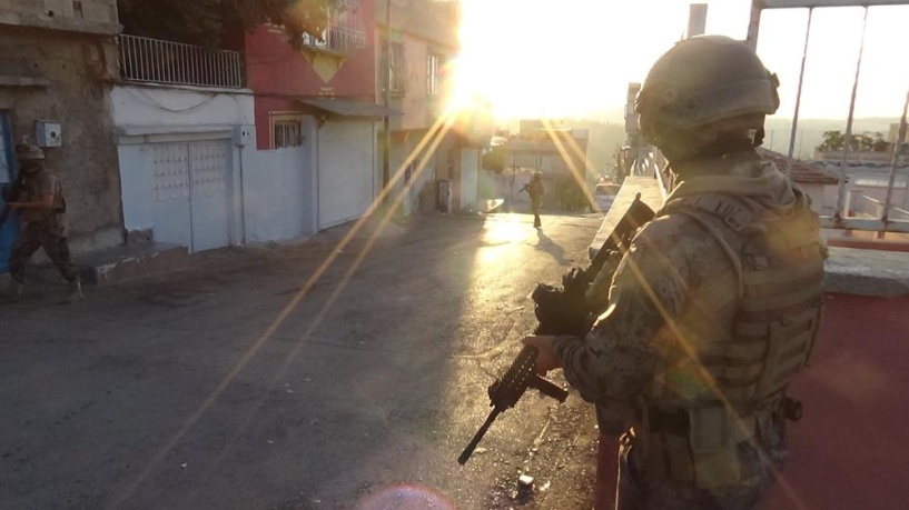 Uyuşturucu satıcılarına operasyonda 20 gözaltı