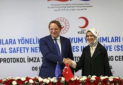 Türkiye dünyanın en büyük mülteci topluluğuna ev sahipliği yapıyor