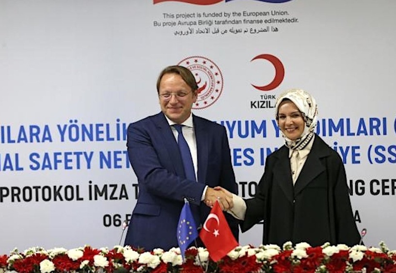 Türkiye dünyanın en büyük mülteci topluluğuna ev sahipliği yapıyor