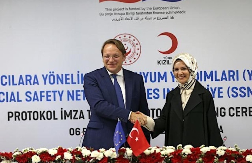 Türkiye dünyanın en büyük mülteci topluluğuna ev sahipliği yapıyor