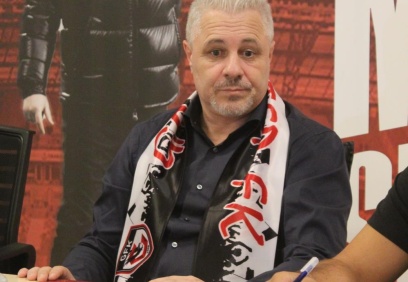 Sumudica özür dileyerek başladı