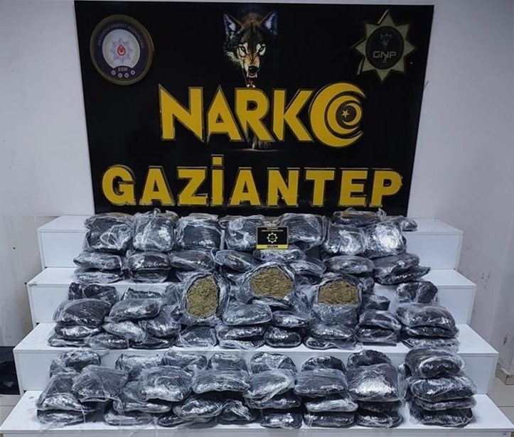 51 kilo Skunk ele geçirildi