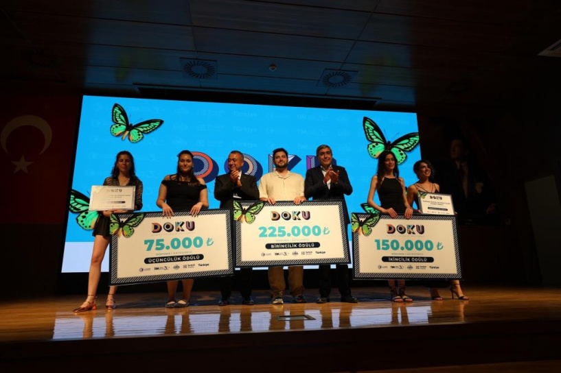 Doku Kumaş Tasarım Yarışmasında ödüller sahiplerini buldu
