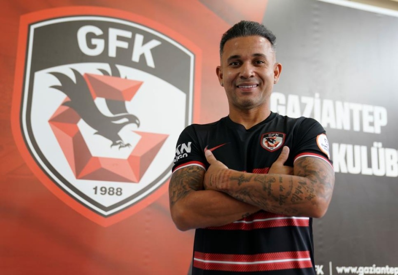 Junior Morais’i sezon sonuna kadar kadrosuna kattı