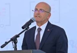 "Hedefimiz bütçe açığını deprem hariç yüzde 3’e çekmek"