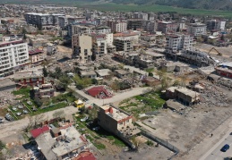 Depremlerin ilk gününde 170 bin çağrı geldi