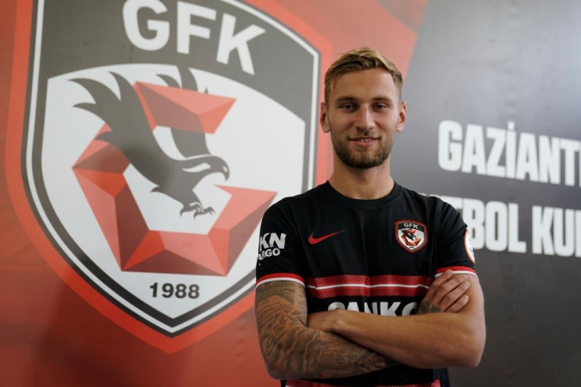 Standard Liege'de forma giyen Romen forvet Dragus geldi