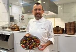 Simit kebabı, şişte de tepside de yapılabiliyor