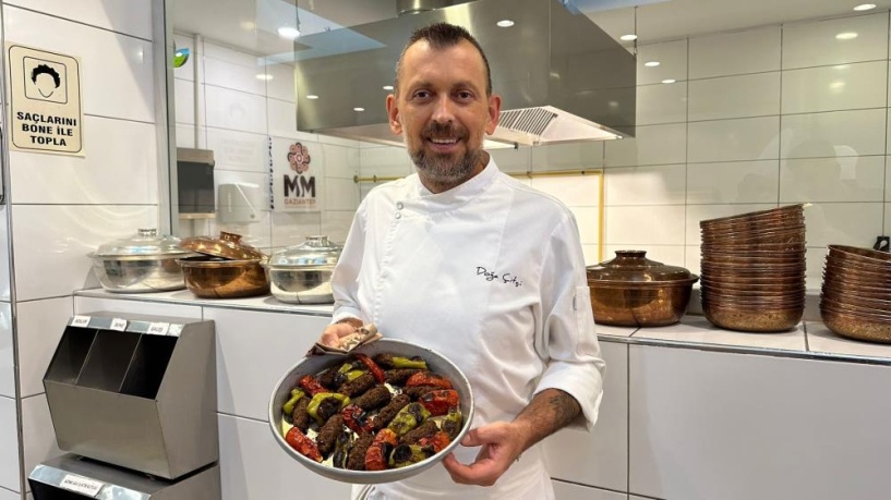 Simit kebabı, şişte de tepside de yapılabiliyor