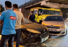 Aynı kavşakta peşpeşe kaza