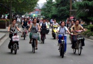 Her 100 yolculuktan 30’unu bisikletle yapıyor