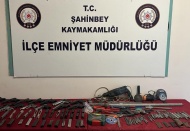 Çok sayıda tabanca malzemesi ele geçirildi