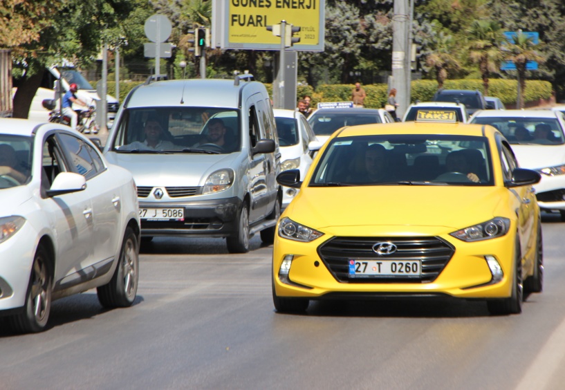 Taksi ücretleri tavan yaptı, taksiye binmek lüks oldu