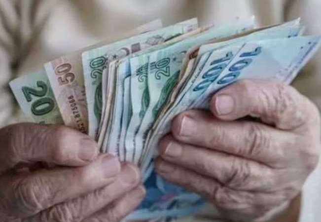 Emeklilere ara zam gündemde