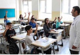 Her öğretmene bir önlük