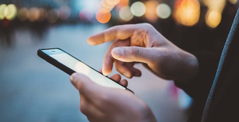 Öğrencilere, cep telefonu ve bilgisayar için 5 bin 500 lirayı geçmeyen destek