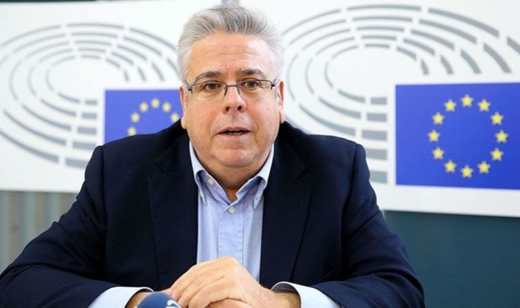 'Türkiye, AB hedefinden giderek uzaklaşıyor'