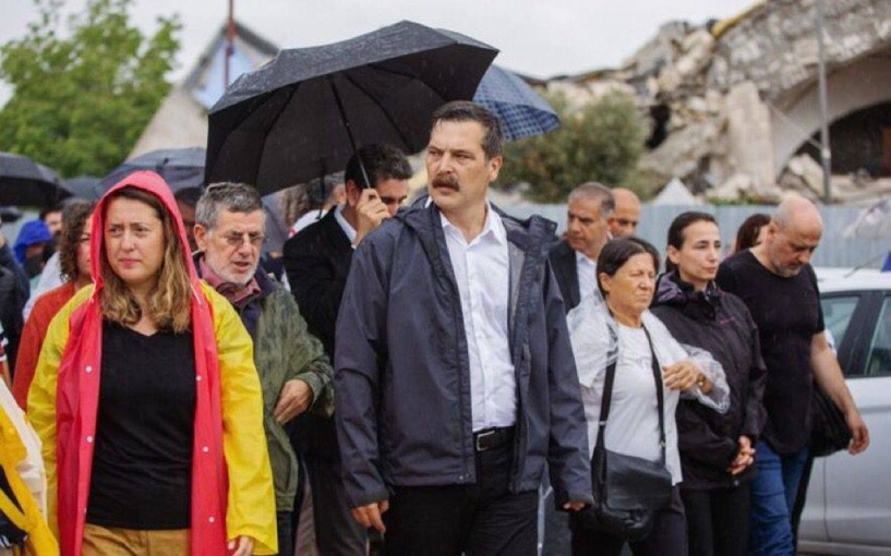 Büyük bir hapishaneye dönmüş Türkiye'de özgürlüğün sesini yükseltmeye çalışacağız