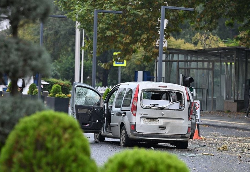Meclis'in açılmasına saatler kala İçişleri Bakanlığı'na terör saldırısı gerçekleştirildi