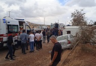 Osmaniye-Gaziantep karayolunda hatalı sollama yapan otomobil, servis aracına çarptı