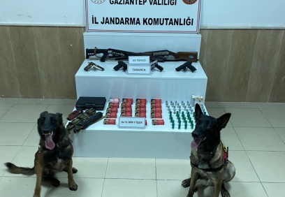 Çok sayıda kaçak silah ele geçirildi