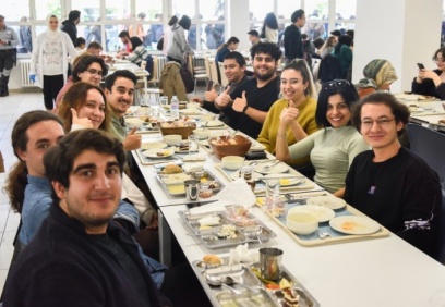 796 öğrenciye yıl boyu günde 3 öğün olmak üzere yemek bursu verildi