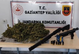 4 kilo esrar ile uzun namlulu otomatik silah ele geçirildi