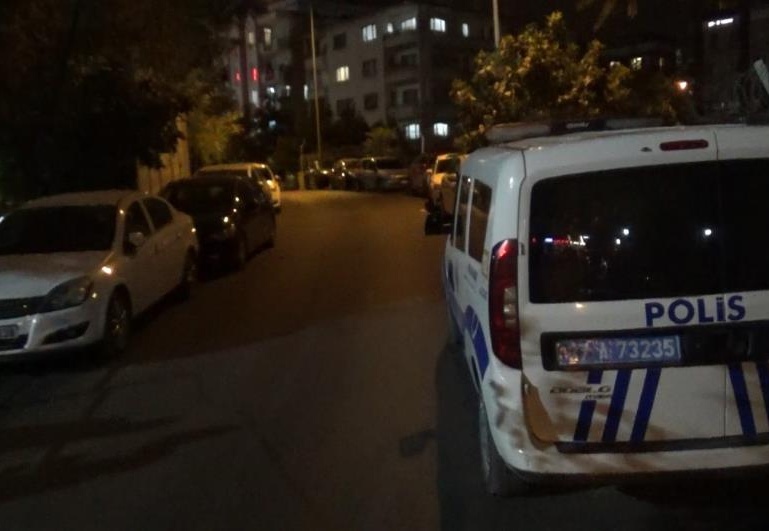 Motosikletli şahıslar polise ateş açtı