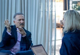 Murathan Mungan’ın 1990’lı yılların faili meçhul cinayetlerini anlattığı polisiye romanı “995 km” için Antep’te hamam açıldı