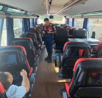 'Yol izin belgesi' bulunmadan seyahat eden 15 yabancı uyrukluya ceza verildi