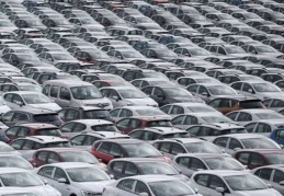 Yerli payının yüzde 37’ye gerilemesiyle otomotiv sektörü sekiz yıl sonra cari açık verdi