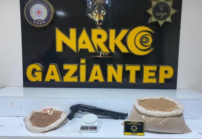 22 kilo eroin ele geçirildi, 3 şahıs tutuklandı