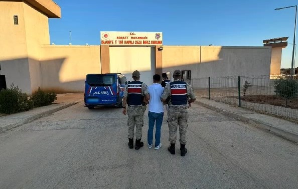 Kaçakçılık ve uyuşturucu operasyonlarında 9 kişi tutuklandı