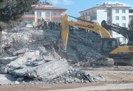 134 kişinin yaşamını yitirdiği Ayşe-Mehmet Polat sitesi için bilirkişi raporu yeterli bulunmadı