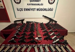 50 kurusıkı tabanca ve 4 pompalı tüfek ele geçirildi